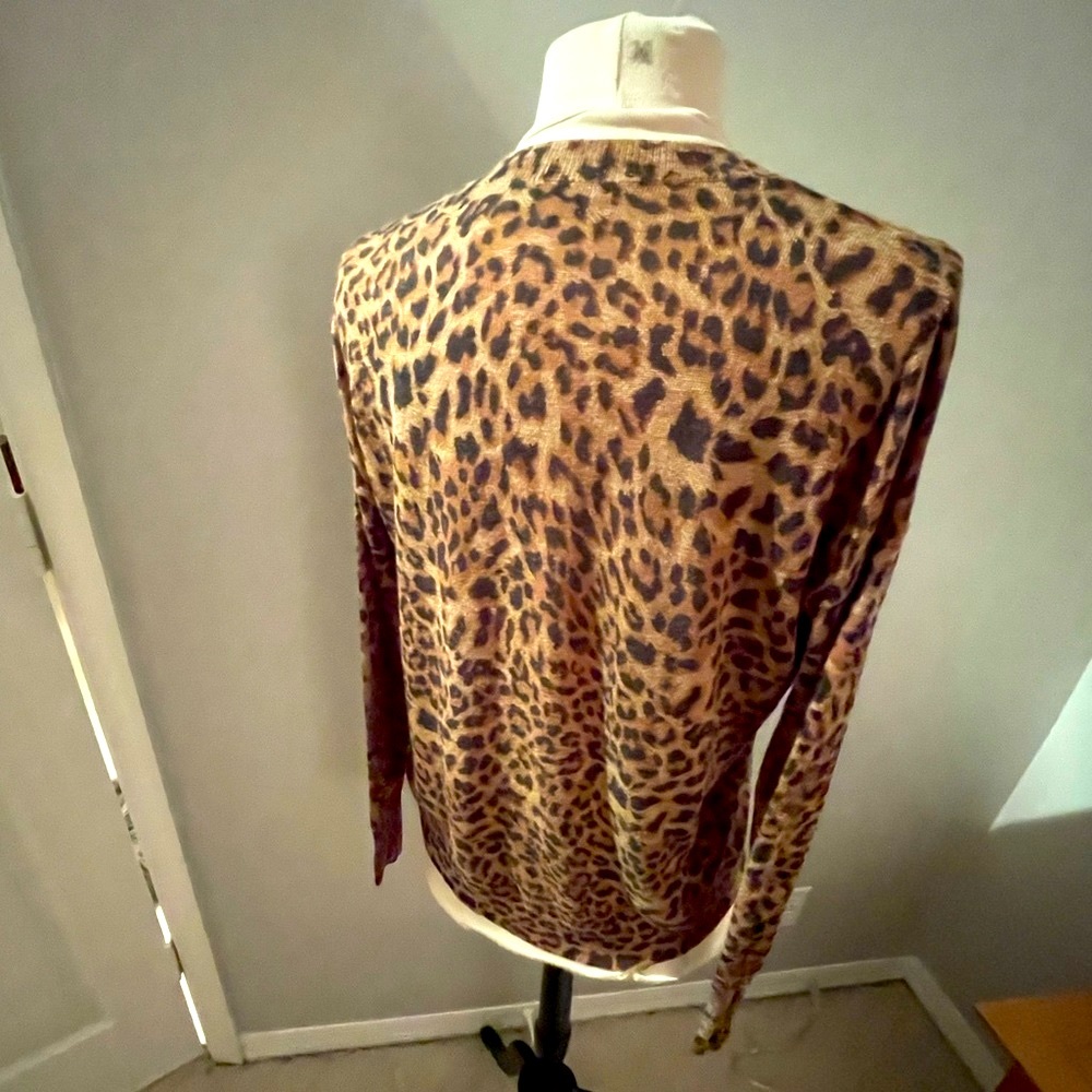 Olivaceous Leopard Print Sweater Size Small - image 4